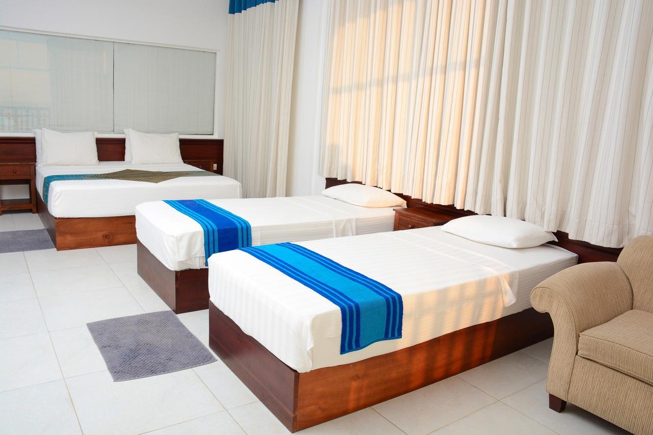 Ranmal Beach Hotel Hikkaduwa Pokoj fotografie