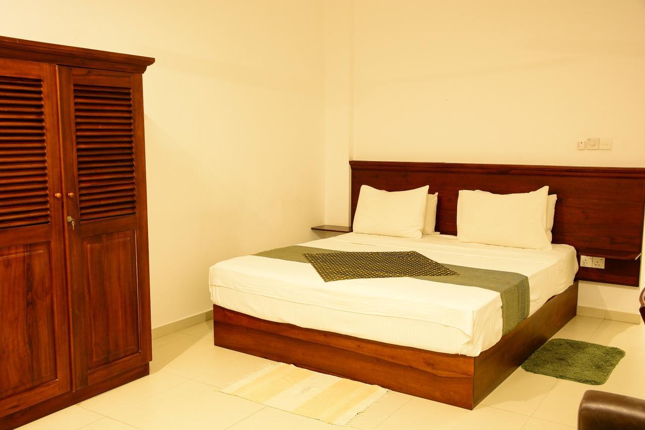 Ranmal Beach Hotel Hikkaduwa Pokoj fotografie
